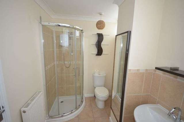  Image of 4 bedroom Terraced house to rent in Shepherds Row Castlefields Runcorn WA7 at Shepherds Row Castlefields Runcorn, WA7 2LG
