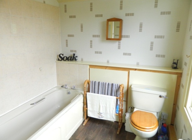  Image of 4 bedroom Semi-Detached house for sale in Sidney Road Bedford MK40 at Bedford, MK40 2BQ