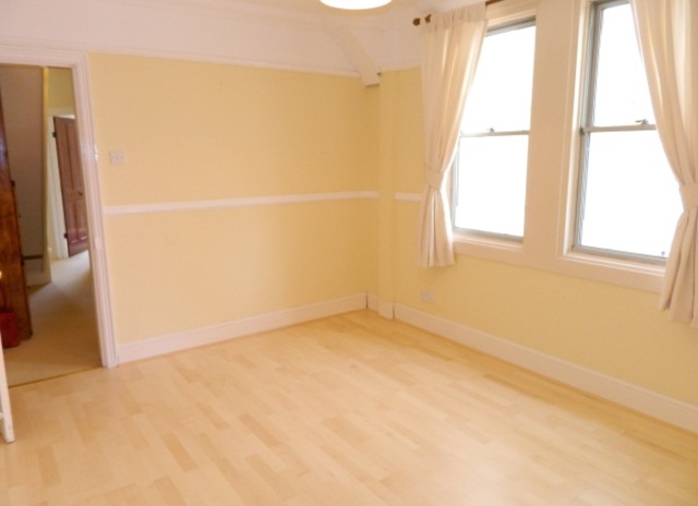  Image of 4 bedroom Semi-Detached house for sale in Sidney Road Bedford MK40 at Bedford, MK40 2BQ