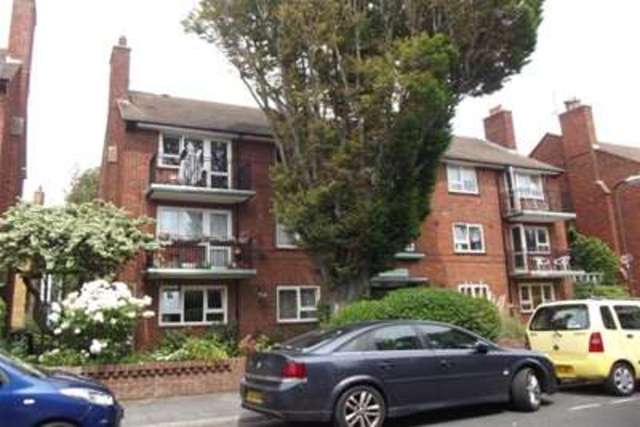  Image of 2 bedroom Flat to rent in Silver Street Southsea PO5 at Southsea, PO5 3BW