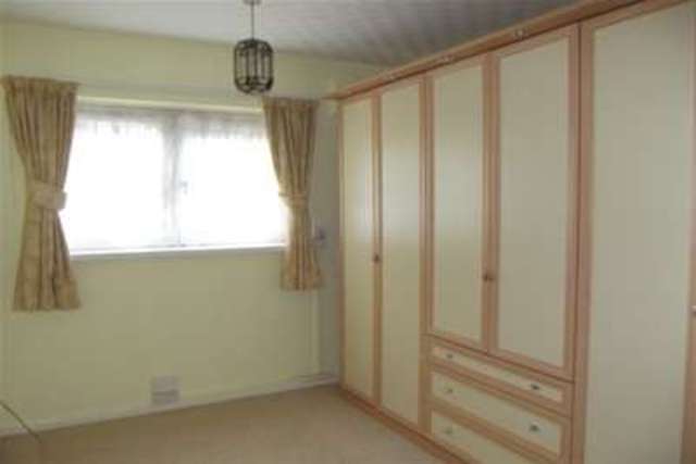  Image of 2 bedroom Flat to rent in Silver Street Southsea PO5 at Southsea, PO5 3BW