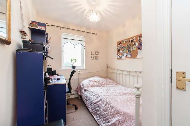  Image of 3 bedroom Property for sale in Silvergrove Street Glasgow G40 at Glasgow, G40 1DE