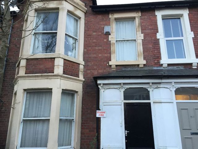  Image of 2 bedroom Flat to rent in Simonside Terrace Heaton Newcastle upon Tyne NE6 at Simonside Terrace Heaton Byker, NE6 5JY