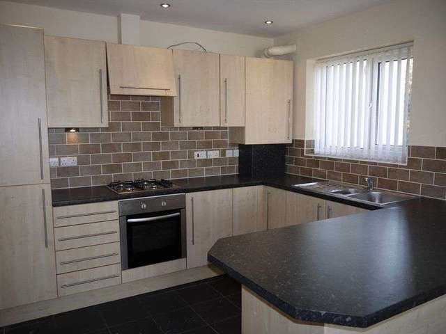  Image of 2 bedroom Flat to rent in New Chester Road Rock Ferry Birkenhead CH42 at New Chester Road  Birkenhead, CH42 1QB