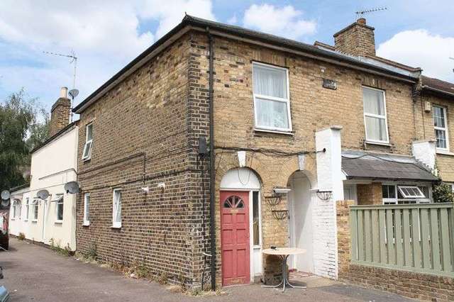  Image of 2 bedroom Flat for sale in South Ordnance Road Enfield EN3 at South Ordnance Road Enfield Lock Enfield, EN3 6HR
