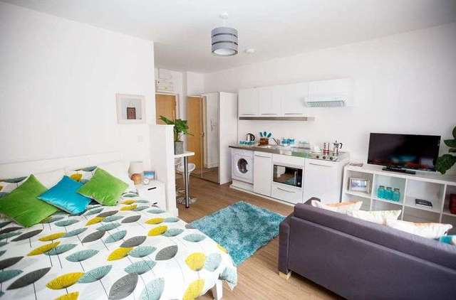  Image of 1 bedroom Flat to rent in Campbell Place Penkhull Stoke-on-Trent ST4 at South Wolfe Street  Stoke-On-Trent, ST4 1NA