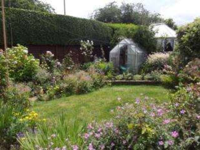  Image of 2 bedroom Bungalow for sale in Swanmore Avenue Southampton SO19 at Southampton Hampshire Sholing, SO19 1BL