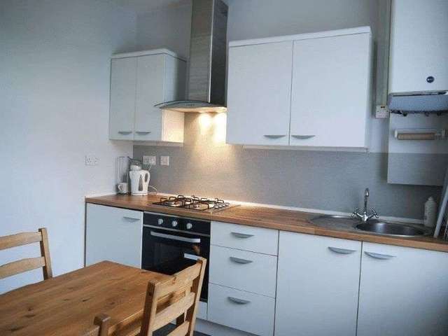  Image of 3 bedroom Terraced house to rent in Spring Bank Cullingworth Bradford BD13 at Spring Bank Cullingworth Bradford, BD13 5EW