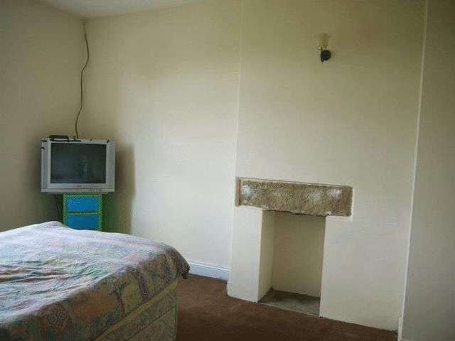  Image of 3 bedroom Terraced house to rent in Spring Bank Cullingworth Bradford BD13 at Spring Bank Cullingworth Bradford, BD13 5EW