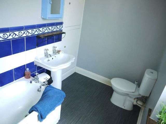  Image of 3 bedroom Terraced house to rent in Spring Bank Cullingworth Bradford BD13 at Spring Bank Cullingworth Bradford, BD13 5EW