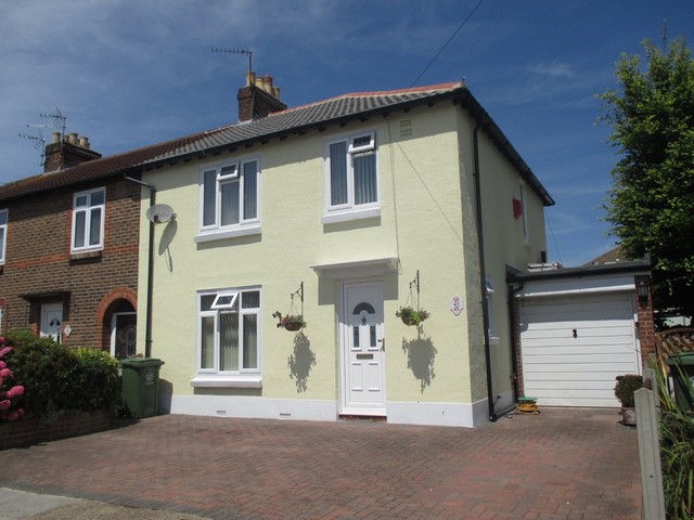  Image of 3 bedroom End of Terrace for sale in St. Chads Avenue Portsmouth PO2 at St Chads Avenue North End Portsmouth, PO2 0SD