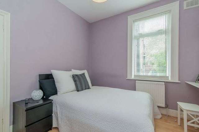  Image of 1 bedroom Flat to rent in St. Dunstans Road London W6 at St. Dunstans Road  Hammersmith, W6 8RA