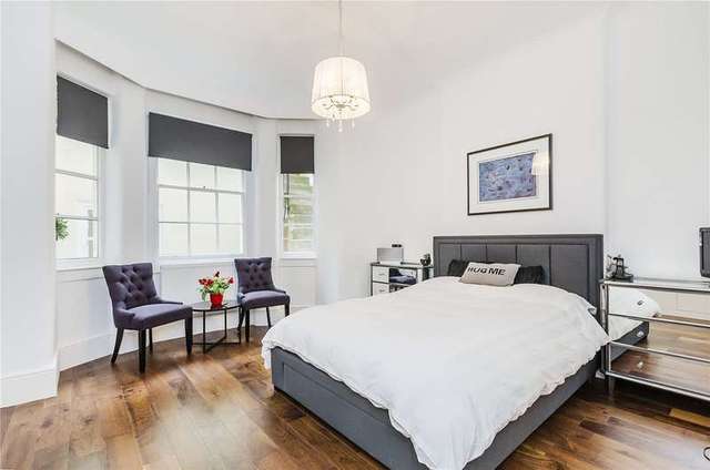  Image of 3 bedroom Flat for sale in St. Georges Square London SW1V at London  Pimlico, SW1V 3QY