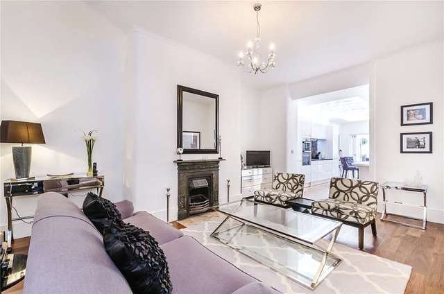  Image of 3 bedroom Flat for sale in St. Georges Square London SW1V at London  Pimlico, SW1V 3QY
