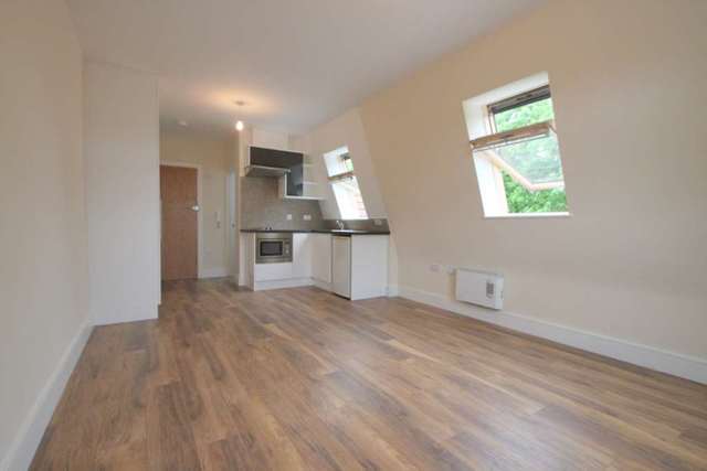  Image of Studio flat to rent in St. James Road Sutton SM1 at St James Road Sutton Sutton, SM1 2TJ