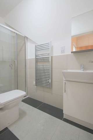  Image of Studio flat to rent in St. James Road Sutton SM1 at St James Road Sutton Sutton, SM1 2TJ
