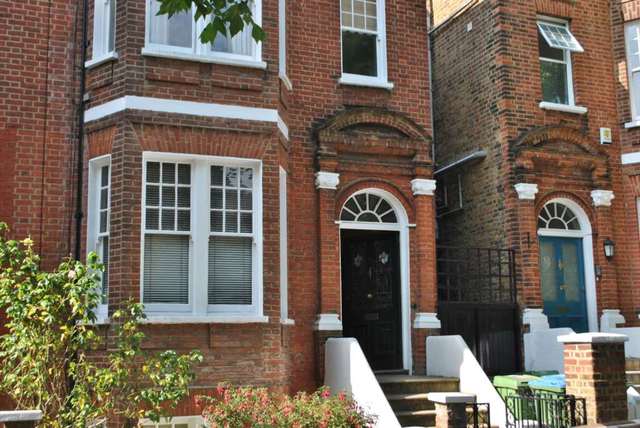  Image of 1 bedroom Apartment to rent in St. Johns Park London SE3 at St Johns Park Blackheath London, SE3 7JW