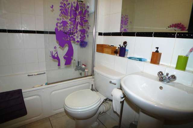  Image of 1 bedroom Flat to rent in St. Johns Road Sidcup DA14 at St Johns Road  Sidcup, DA14 4HB
