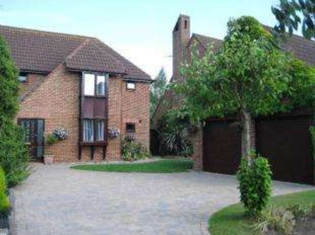  Image of 4 bedroom Detached house for sale in St. Stephens Drive Bolbeck Park Milton Keynes MK15 at Bolbeck Park Milton Keynes Willen, MK15 8PD