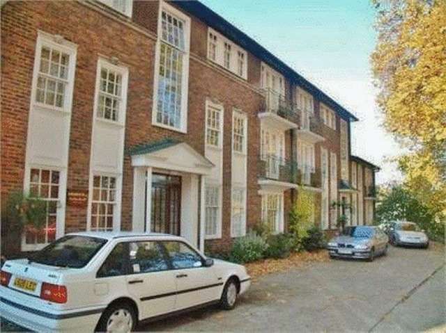  Image of 2 bedroom Flat to rent in Stanhope Road London N6 at Stanhope Road  Highgate, N6 5LP