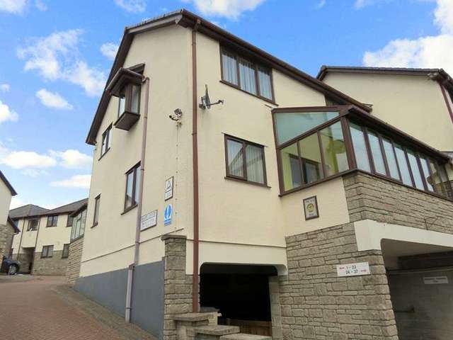  Image of 1 bedroom Retirement Property for sale in Stanley Court Midsomer Norton Radstock BA3 at High Street  Midsomer Norton, BA3 2DU