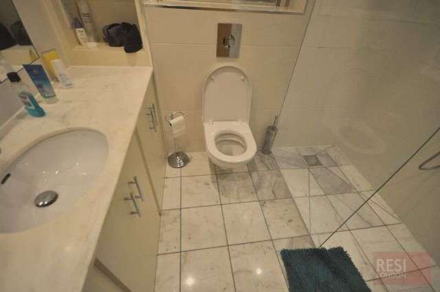  Image of 1 bedroom Flat to rent in Star Place London E1W at Star Place  London, E1W 1AQ
