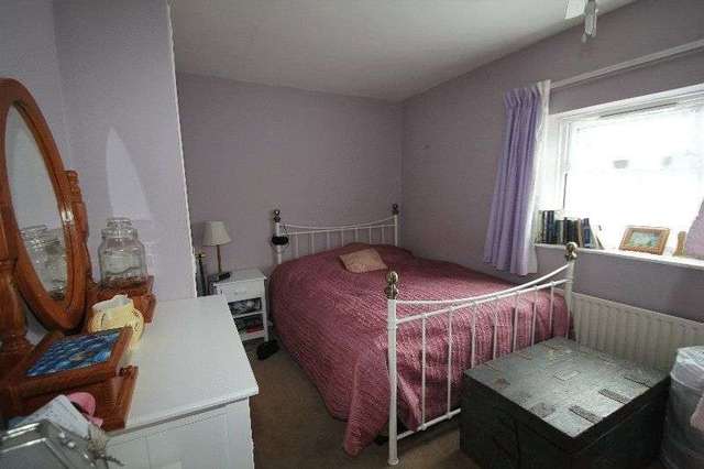  Image of 3 bedroom Property to rent in Stilwell Close Yateley GU46 at Stilwell Close  Yateley, GU46 6XH