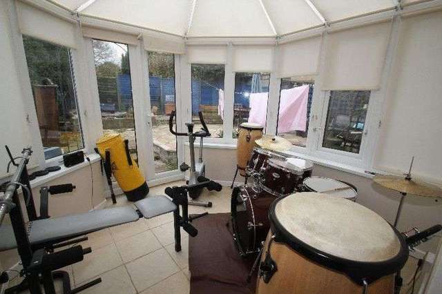  Image of 3 bedroom Property to rent in Stilwell Close Yateley GU46 at Stilwell Close  Yateley, GU46 6XH