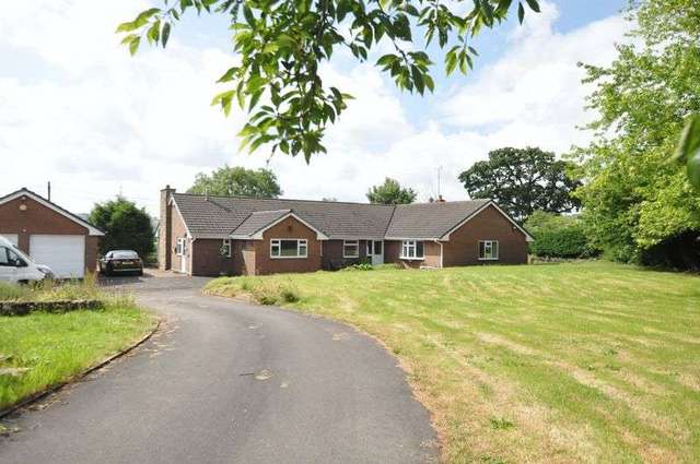  Image of 4 bedroom Detached house for sale in Stone Road Bramshall Uttoxeter ST14 at Stone Road Bramshall Uttoxeter, ST14 8SH