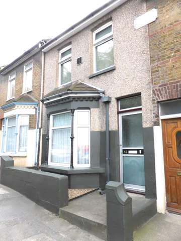  Image of 2 bedroom Terraced house to rent in Stonebridge Road Northfleet Gravesend DA11 at Stonebridge Road  Gravesend, DA11 9DS