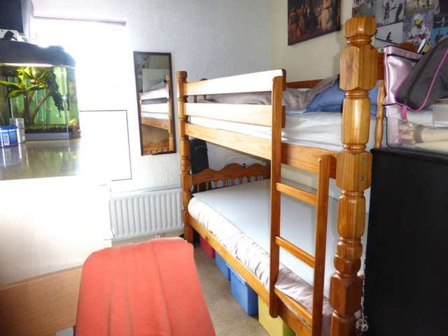  Image of 2 bedroom Terraced house to rent in Stonebridge Road Northfleet Gravesend DA11 at Stonebridge Road  Gravesend, DA11 9DS