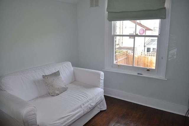  Image of 3 bedroom Terraced house to rent in Edgington Road London SW16 at London, SW16 5BS