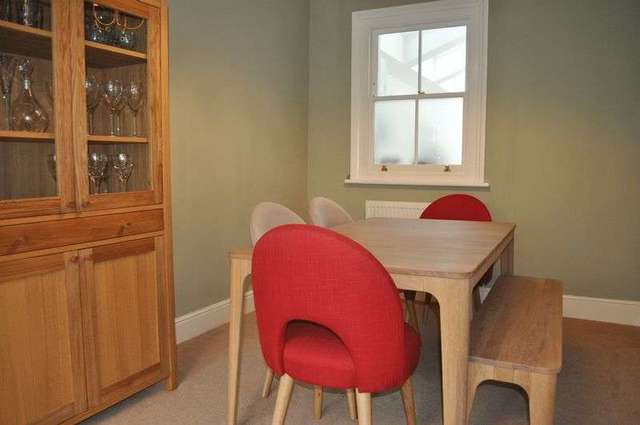  Image of 3 bedroom Terraced house to rent in Edgington Road London SW16 at London, SW16 5BS