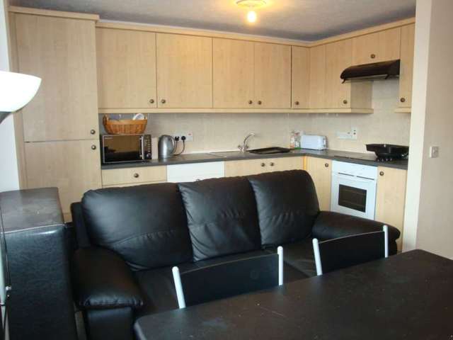  Image of 4 bedroom Flat to rent in Earls Court Road London SW5 at Earls Court Road  London, SW5 9RP