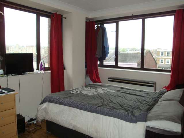  Image of 4 bedroom Flat to rent in Earls Court Road London SW5 at Earls Court Road  London, SW5 9RP