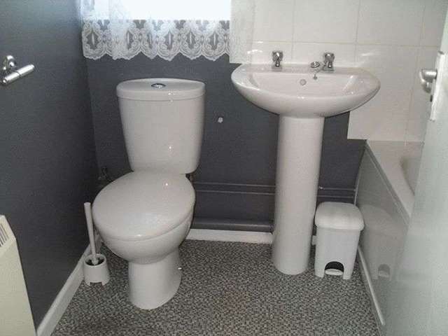 Image of 1 bedroom Flat to rent in Cobham Court Tewkesbury Road Cheltenham GL51 at Cobham Court Tewkesbury Road Cheltenham, GL51 9BA