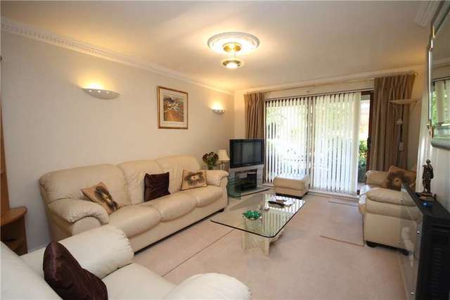  Image of 2 bedroom Flat for sale in High Street Bushey WD23 at High Street Bushey Bushey, WD23 3HH