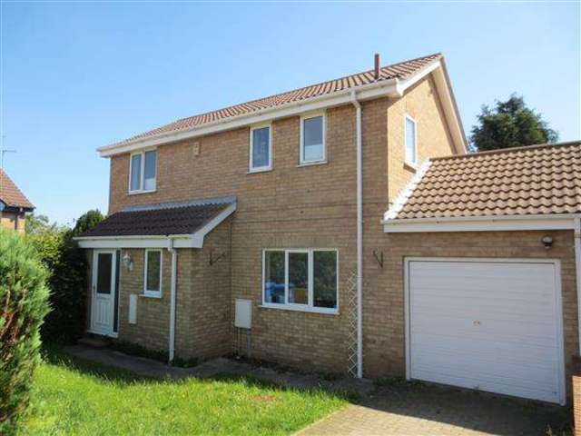  Image of 3 bedroom Detached house for sale in The Copse Scarborough YO12 at Falsgrave, YO12 5HG