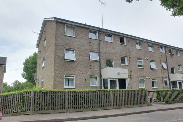  Image of 1 bedroom Apartment for sale in The Cornfields Hemel Hempstead HP1 at The Cornfields Boxmoor Hemel Hempstead, HP1 1UA