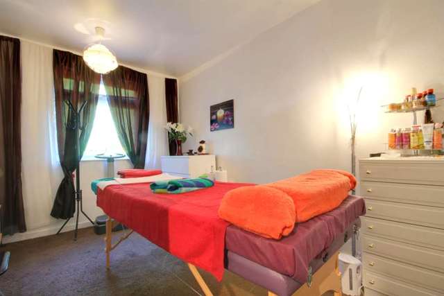  Image of 1 bedroom Apartment for sale in The Cornfields Hemel Hempstead HP1 at The Cornfields Boxmoor Hemel Hempstead, HP1 1UA