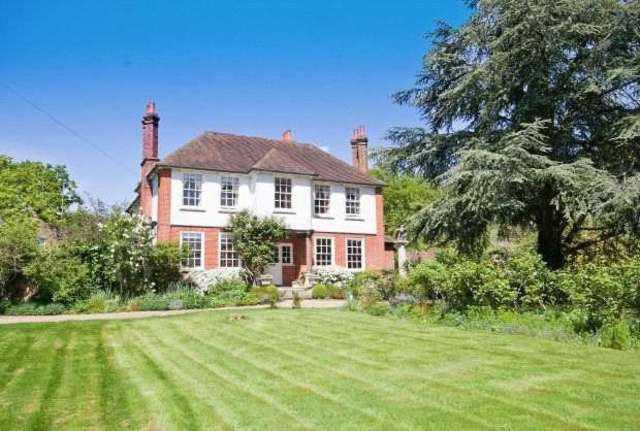  Image of 5 bedroom Detached house for sale in West Drive Harrow HA3 at West Drive Harrow Weald Harrow Weald, HA3 6TU