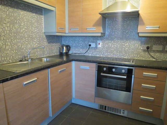  Image of 2 bedroom Apartment to rent in Middlewood Street Salford M5 at Middlewood Street  Salford, M5 4LW