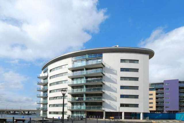  Image of 1 bedroom Flat to rent in Basin Approach London E16 at The Galley Docklands London, E16 2QW