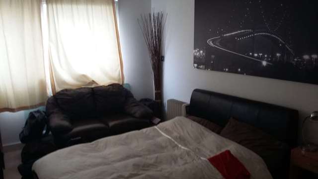  Image of 1 bedroom Flat to rent in Basin Approach London E16 at The Galley Docklands London, E16 2QW