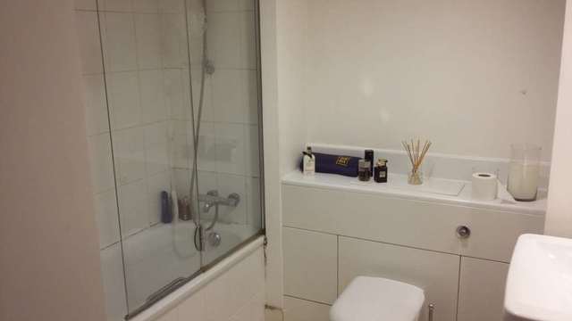  Image of 1 bedroom Flat to rent in Basin Approach London E16 at The Galley Docklands London, E16 2QW