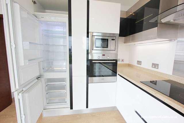  Image of 2 bedroom Apartment to rent in Newgate Croydon CR0 at The Island  Croydon, CR0 2FB