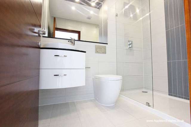  Image of 2 bedroom Apartment to rent in Newgate Croydon CR0 at The Island  Croydon, CR0 2FB