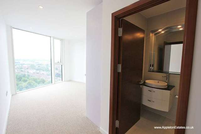  Image of 2 bedroom Apartment to rent in Newgate Croydon CR0 at The Island  Croydon, CR0 2FB