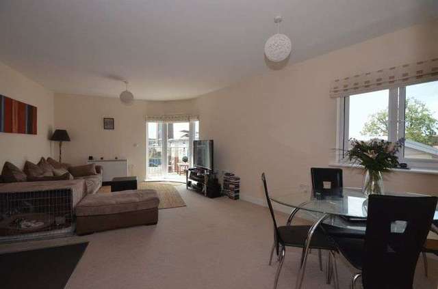  Image of 2 bedroom Flat for sale in Queens Road Chester CH1 at Queens Road  Chester, CH1 3BF