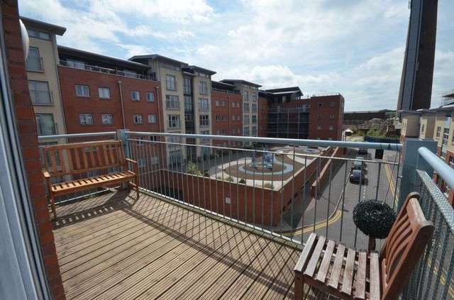  Image of 2 bedroom Flat for sale in Queens Road Chester CH1 at Queens Road  Chester, CH1 3BF